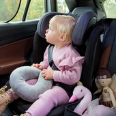 The Aron is a safe I-size car seat that is easily installed in the car.⁣⁣ And with the accessories like the belt protector, sun screen, neck cushion and the car organizer you make traveling a lot more comfortable! 🚗⁣
⁣
⁣
⁣
⁣
⁣
#dingbaby #carseat #isizecarseat #autoaccessories #travelessentials #neckcushion #beltprotector