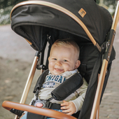 The Vivo stroller is easy to fold in and out thanks to the 'one hand fold' system! Available in 4 colours. 💫⁣⁣
⁣⁣
☑️ 0-36 months / max. 15kg⁣⁣
☑️ Easy one hand fold system⁣⁣
☑️ Once folded you can use the trolly handle⁣⁣
☑️ Adjustable backrest with 1 storage compartment⁣⁣
☑️ One window in the canopy⁣⁣
☑️ Large shopping basket⁣⁣
☑️ Frontbumper is removable⁣⁣
☑️ Adjustable footrest⁣⁣
☑️ Incl. cupholder⁣